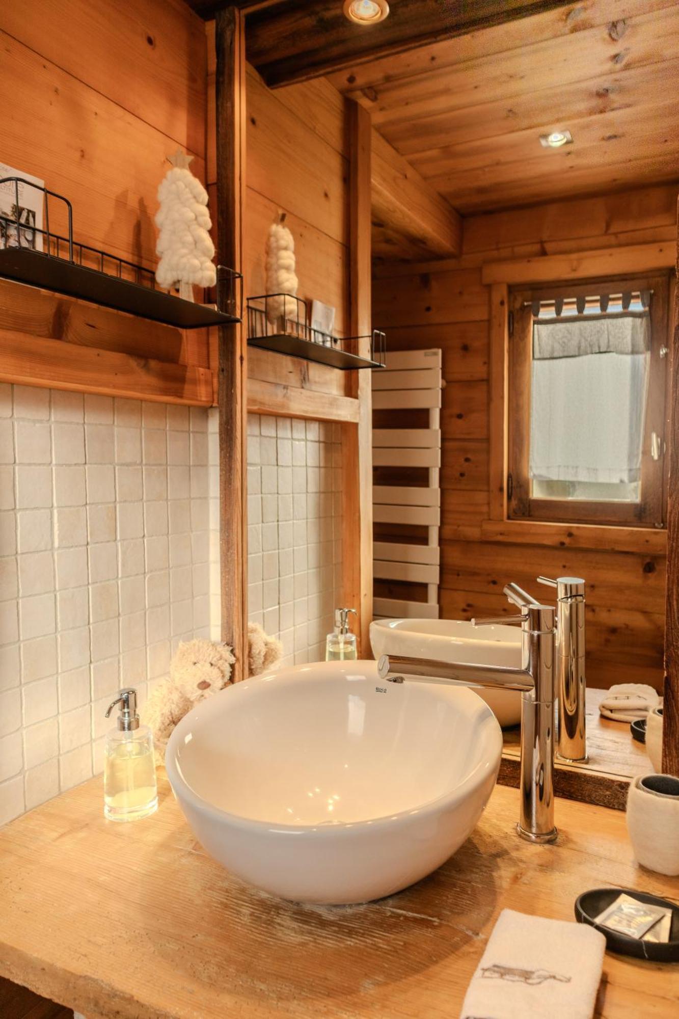 Appartement Lapreski, Spacieux, Proche Lac D'Annecy, Randonnees Montagne Thones Bagian luar foto