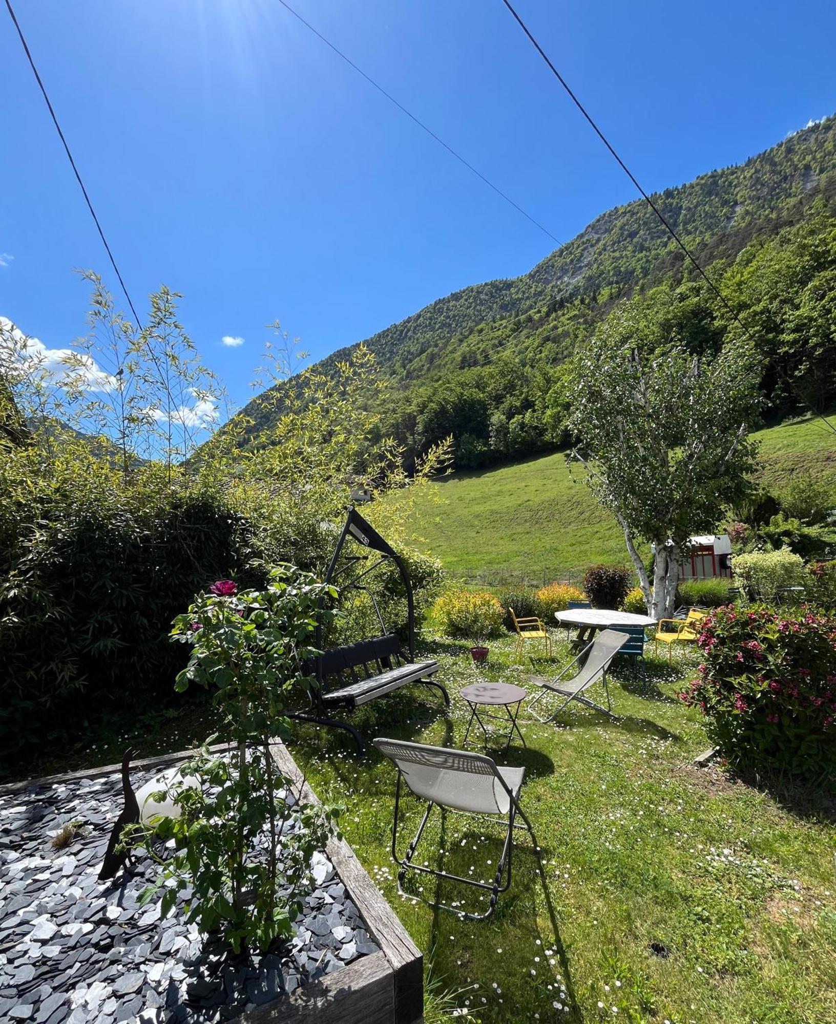 Appartement Lapreski, Spacieux, Proche Lac D'Annecy, Randonnees Montagne Thones Bagian luar foto